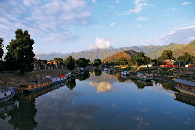 Jammu & Kashmir sets ambitious goal of attracting 2 crore tourists this year, says L-G Manoj Sinha